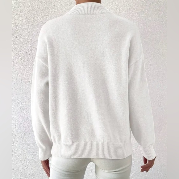 NWOT Women’s Winter Solid White Size Medium Long Sleeve Drop Shoulders Sweater - Picture 10 of 14